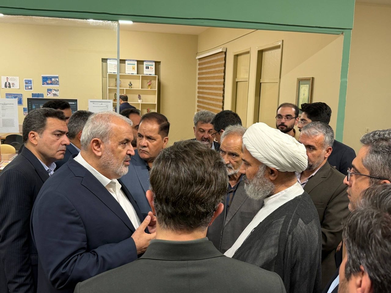 بازدید وزیر نیرو از مرکز نوآوری خلاق آب3